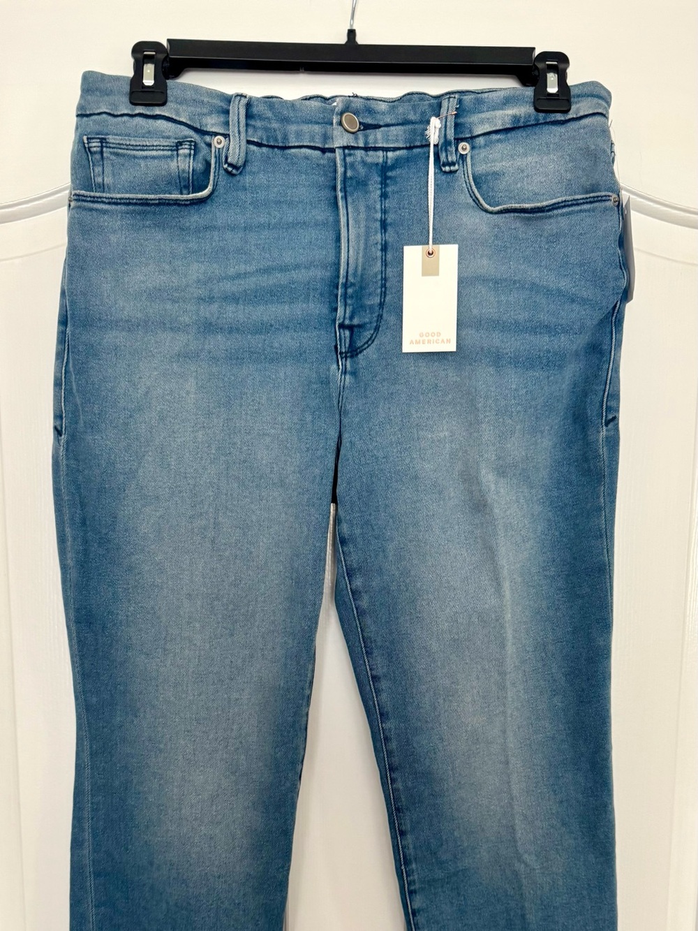 Good American Straight Leg jeans